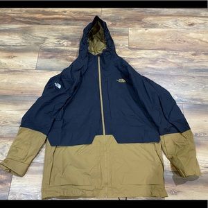 Mens The Northface Ski/Snowboard Coat, size XL, color tan/black